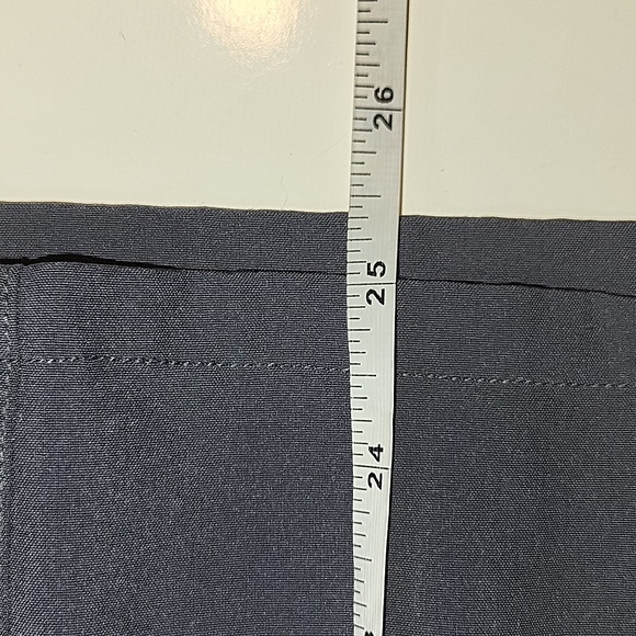 Women's Grey Scrubs Top (XS) - Picture 10 of 11